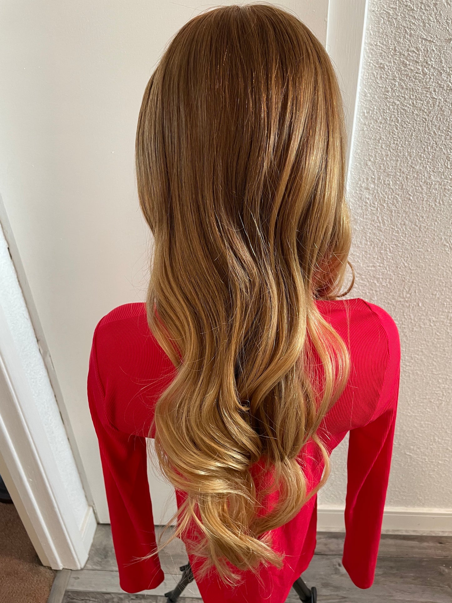 20" Beautiful Brazilian Blonde Wavy Wig